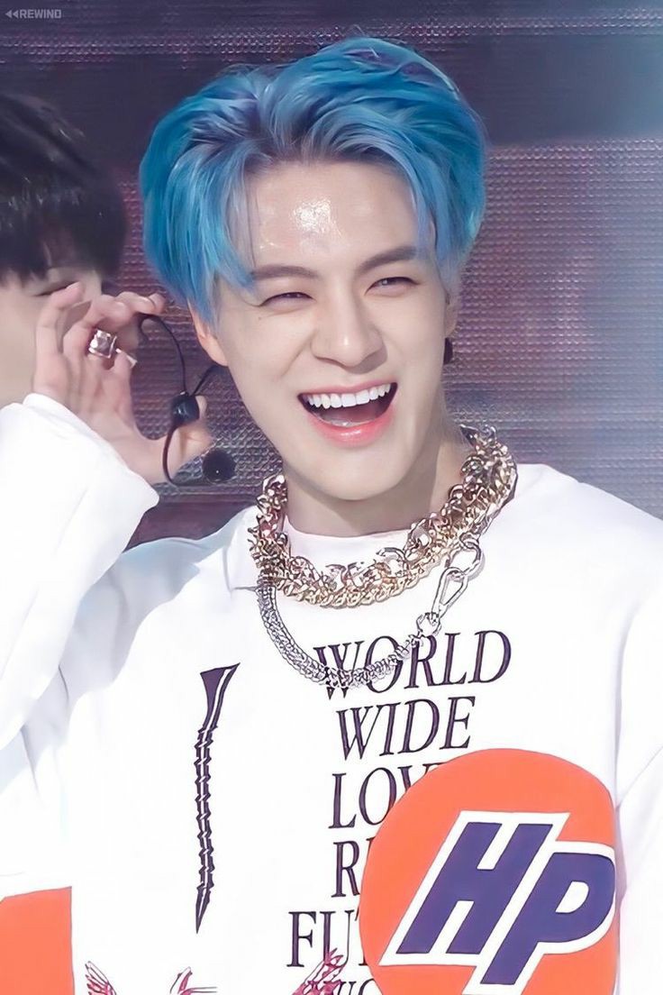 a thread of jeno's eye smile