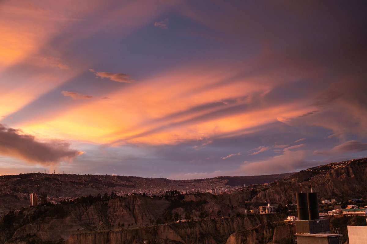 la_libelle's tweet photo. Muy fan de los atardeceres desde mi ventana ✨ https://t.co/nUr0inCTxI