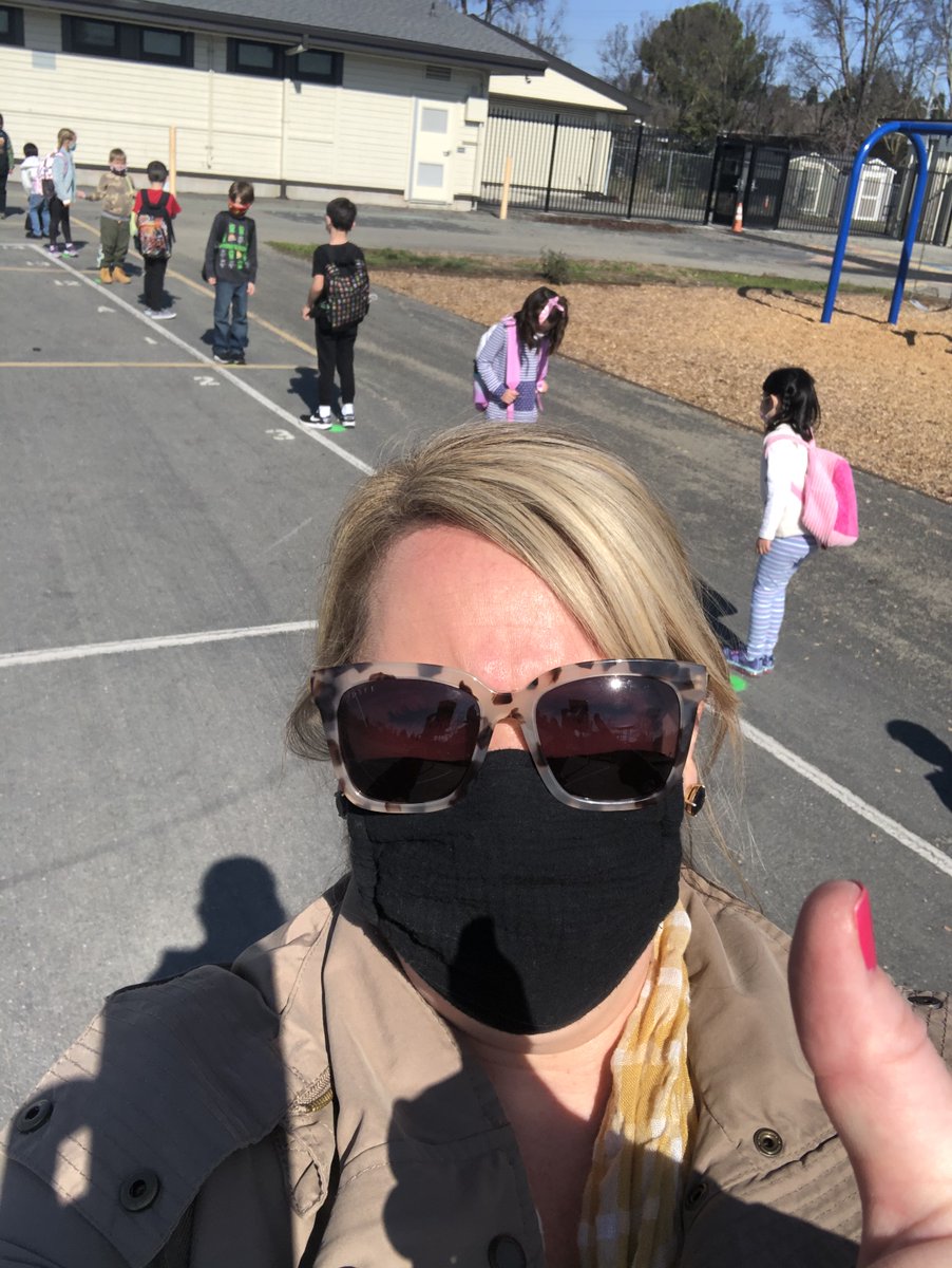 SRVUSD1's tweet photo. Mrs. Witt is excited to welcome back the youngest Montevideo learners today! @MO_Mustangs #srvusd #reopeningtogethersrvusd https://t.co/JuW0RjLHKW