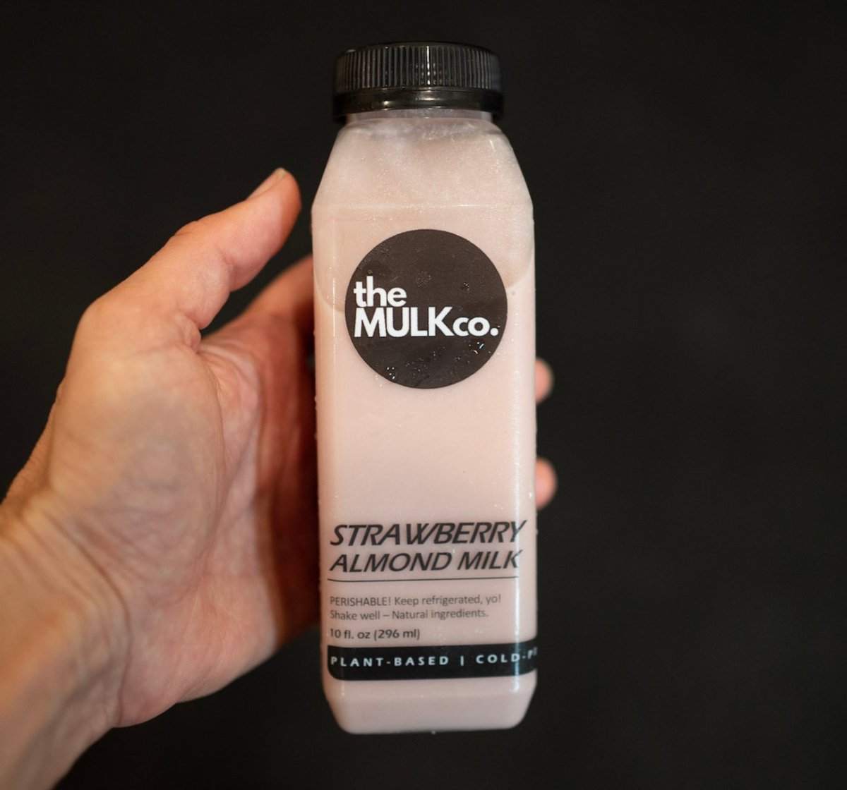 themulkco's tweet photo. Strawberry Almond Mulk. Need we say more. 🍓🍓 Always stocked up with tons at all our farmers markets: @lajollaopenairemarket @hillcrestfarmersmkt @littleitalymercato https://t.co/vtVzp1gv1w