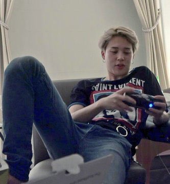 On your way to hang out at Jimin’s