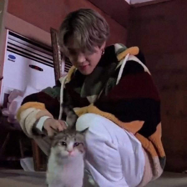 But just chilling with your best friend is one of your most favourite way to spend your days