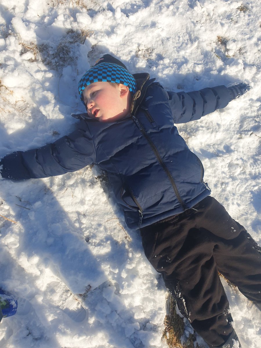 ashley_schivas's tweet photo. @NewStevenstonPr @MrsNsps N making a snow angel before his turn https://t.co/pnoTqwkGyh