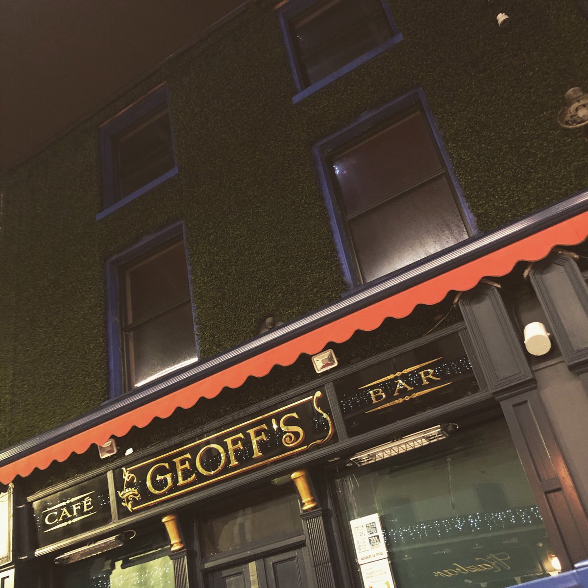 JulieWard_'s tweet photo. Roll on the day we’ll all be back for a pint. #Geoffs #Waterford https://t.co/aP6Mscp3EL