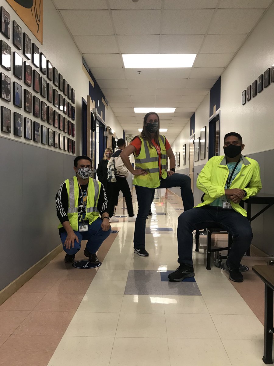 LewisvilleLC's tweet image. Today at LLC we are celebrating being kind to ourselves by wearing our brightest neon colors. #LISDBEKIND #LLCaccelerates