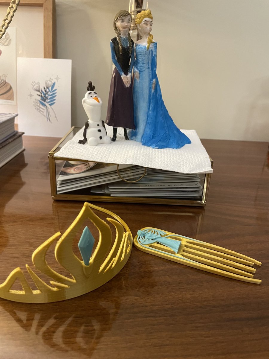 nunofgs's tweet photo. Stores are closed so I had to get something for my girl’s birthday. All 3D printed :)

The figurines were hand painted as you can tell by the nightmare-inducing paint job if you zoom in 😅 https://t.co/km1uMjJQQL