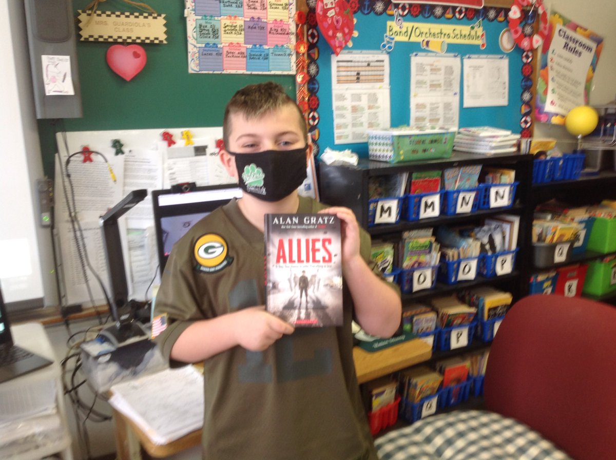 Mrs.Guardiola@AAE tweet media