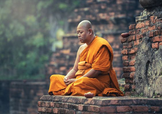 13/ This celebration of idiosyncrasy is probably why you get practitioners who look like the first dude instead of the second dude.