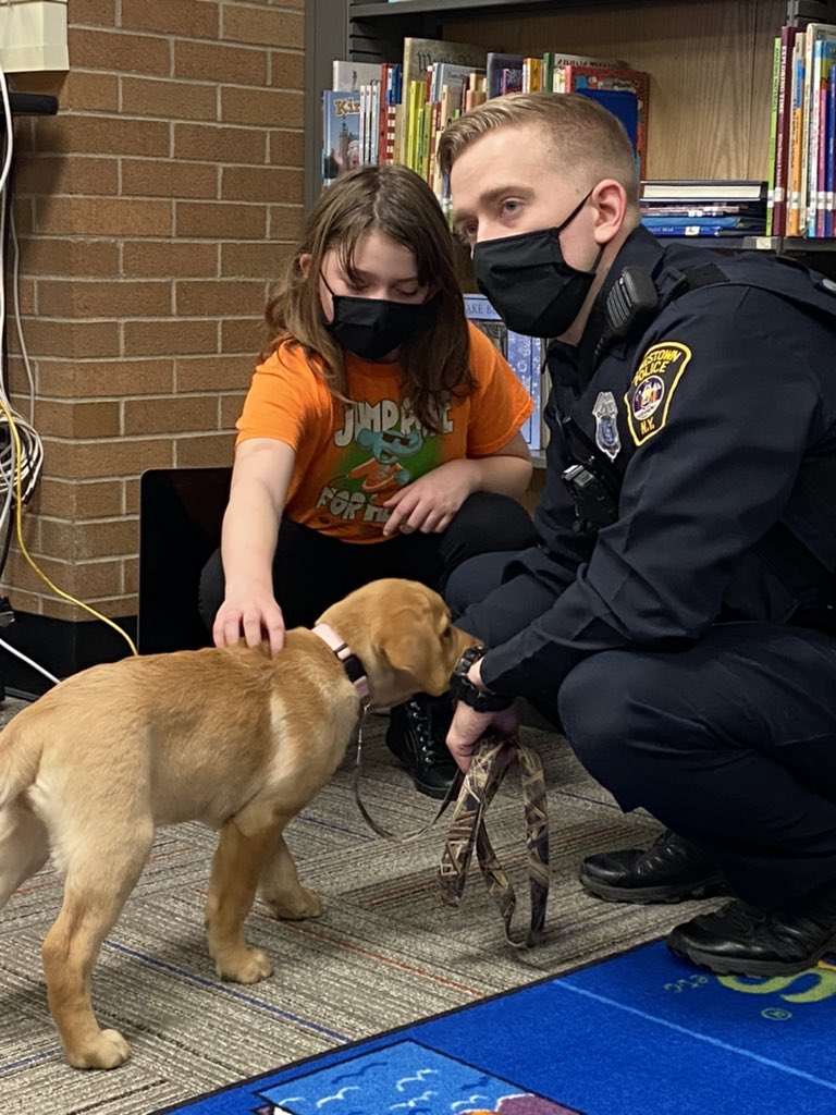 Hockenb_BushES's tweet photo. Thank you @JamestownNYPD for the visit with Hope today! https://t.co/BixlwkJ8sO