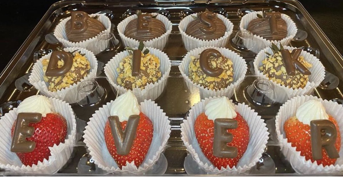 Pretty_Kriissy's tweet photo. No ones Toxic ass son wanted to get fed these 🥺 #NoValentines https://t.co/EBFMqN6VWw