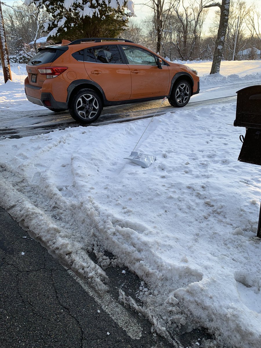 debc43's tweet photo. @Fanatics stop using @LaserShip this is how they treat orders customers place from your company, they dumped it out their window down by the street.  I’ll never order from you again while you use this “service” https://t.co/xosE1jIDJ6