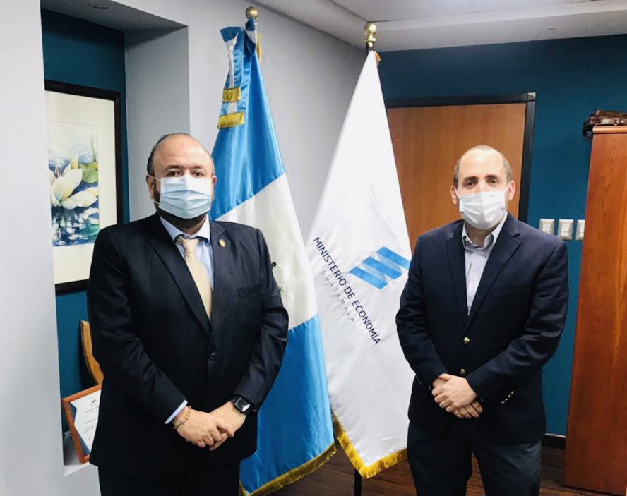 Tuve la oportunidad de conversar con Alan Delmonte sobre las altas ventajas competitivas para la atracción de inversiones y el sector turístico.🇬🇹

Concuerdo con Alan en que #Guatemala🇬🇹 podría convertirse en la marca país más fuerte de América Latina y vamos a trabajar por ello.
