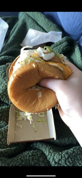 is holding a burger like this a cancel-able offense? y/n https://t.co/1VU5abbwUG