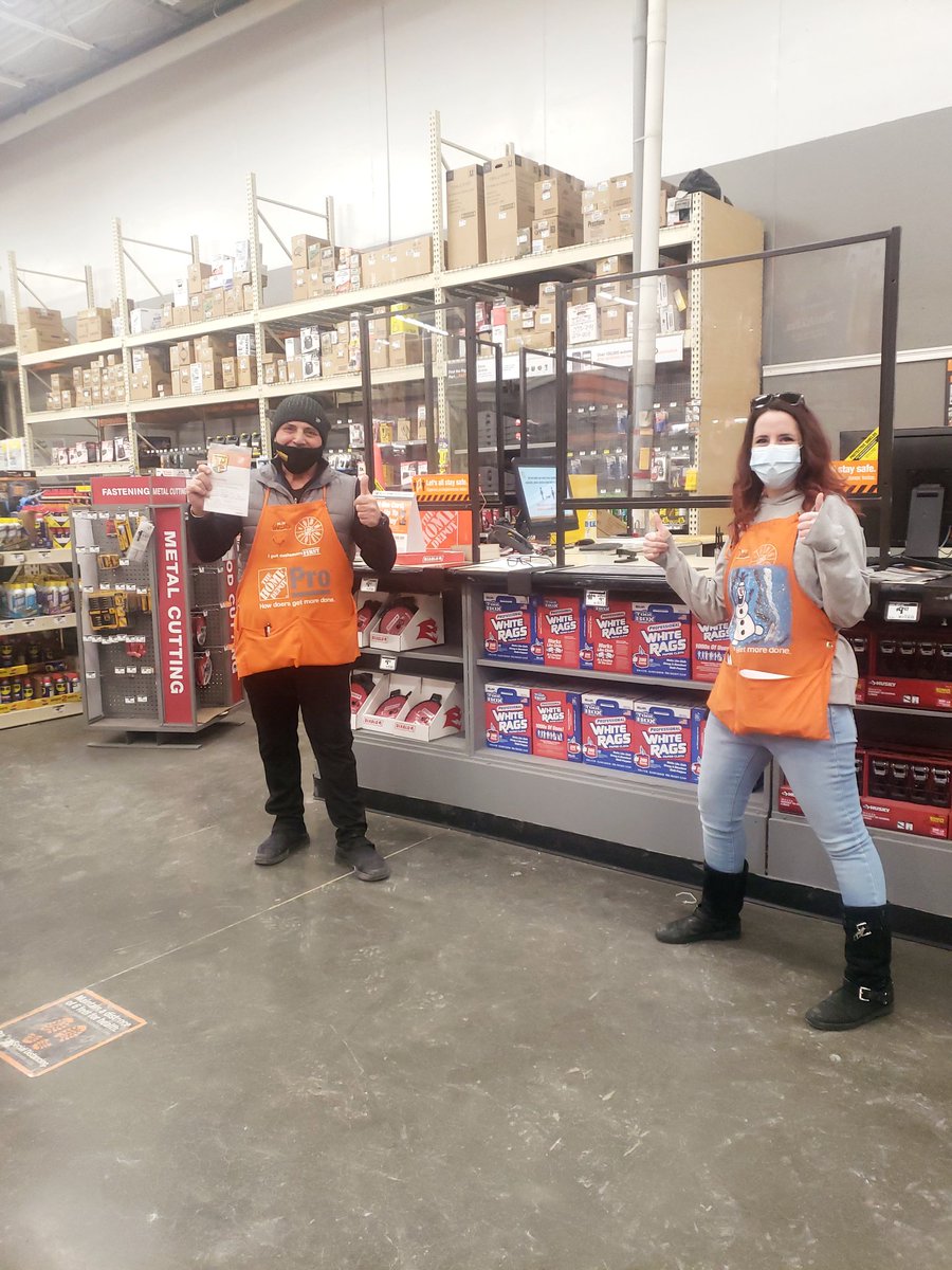 Great job Farzad on helping stop shrink in our store <a href="/Tino_Longobardi/">Tino Longobardi</a> @LourdesPerry <a href="/kesaun333/">Kathie Saunderson</a>