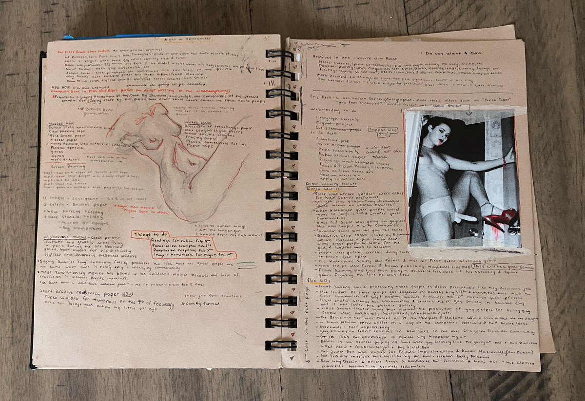 picsofwhatimake's tweet image. sketchbook porn 👀
