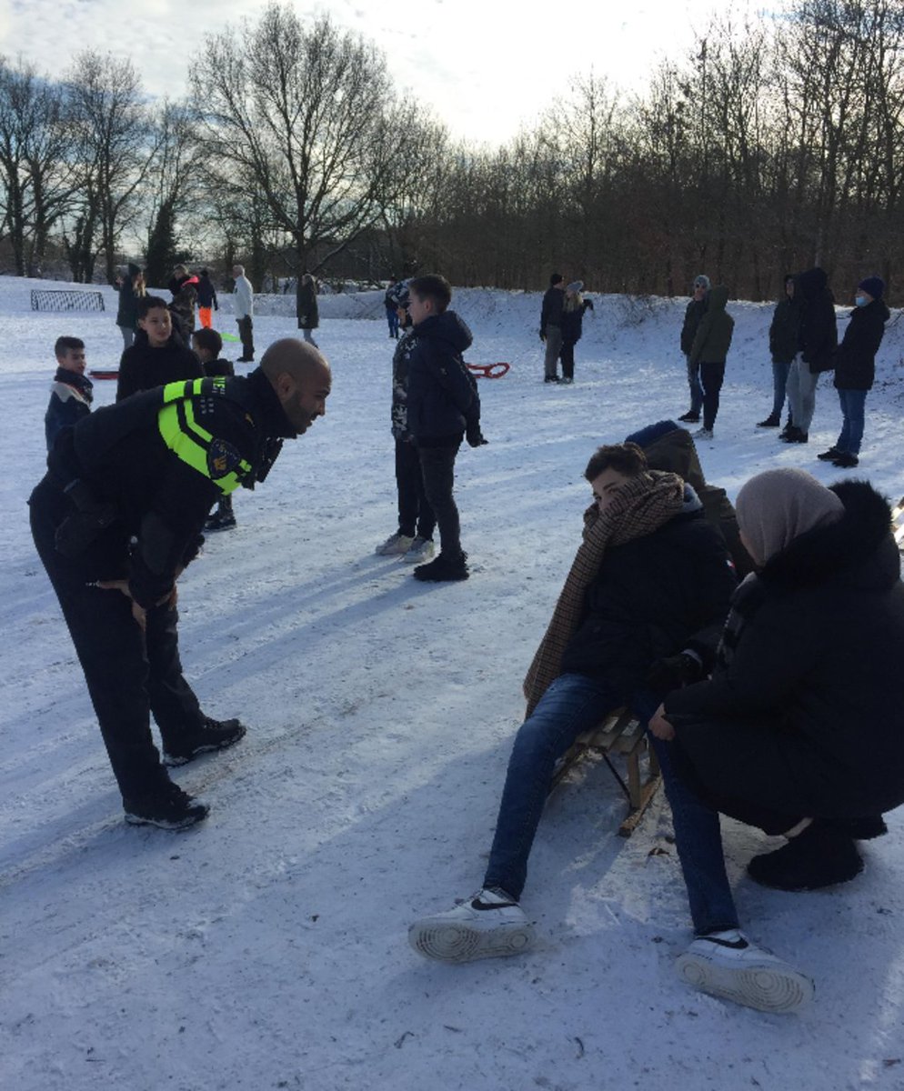 Tiener (14) gewond na aanval hond - ..