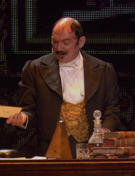 Akane - Manager; Monsieur Richard Firmin