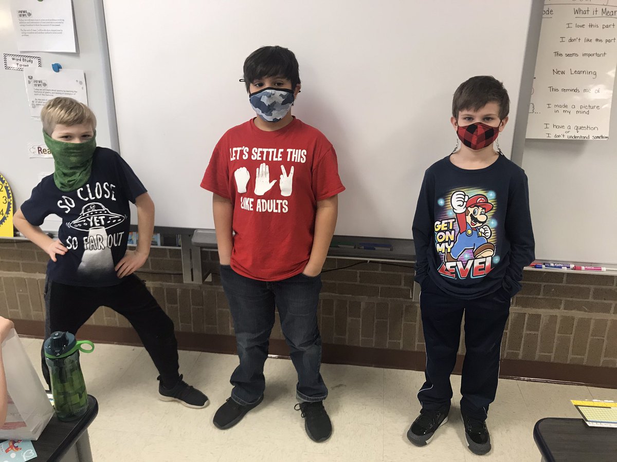MsBoyer3's tweet photo. We had some great words today for Read My Shirt Day! #boyersbunch #montimagic #PWEMagic https://t.co/TvzH7tQhtl