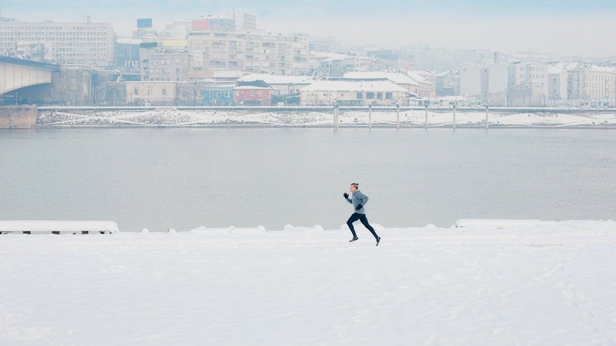 SuffernPodiatry's tweet photo. Repeated exposure to cold temps may impair your body's ability to keep your #toes warm in cold weather, research suggests. #AlexHutchinson looks at new research in #Outsideonline . At Suffern #Podiatry we've sees toe temps range from <70 to>90 degrees F  https://t.co/AAN3eIn2ex https://t.co/Lk1ZceXbIq