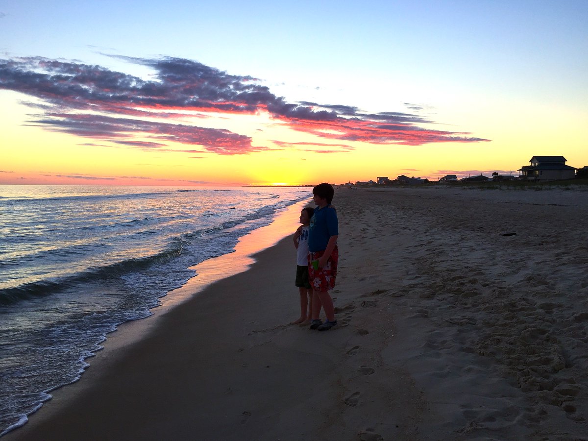 StGeorgeIsland's tweet photo. Do you need to get away and reconnect as a family? What better place to do so than SGI? No distractions, no hustle and bustle, just a beautiful beach and your family. 

📷: Jennifer Lewis

#Recoonect #FamilyTime #GetAway #StGeorgeIsland #RVPSGI https://t.co/f8kHCJ1HQk