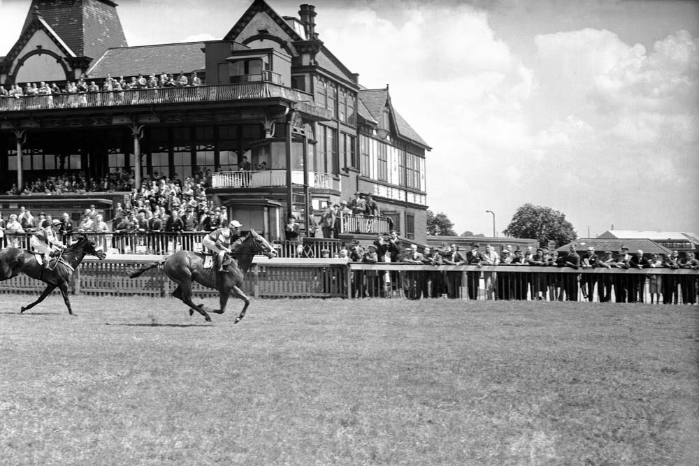 The prestigious Lancashire Plate was run at New Barns, Manchester, over 7f at the September meeting from 1888 to 1893.At the time, the most valuable horse race in England (£11k prize money, equivalent to £1.4m today). For 1888 context, St Leger (£4350) & Epsom Derby (£3675).