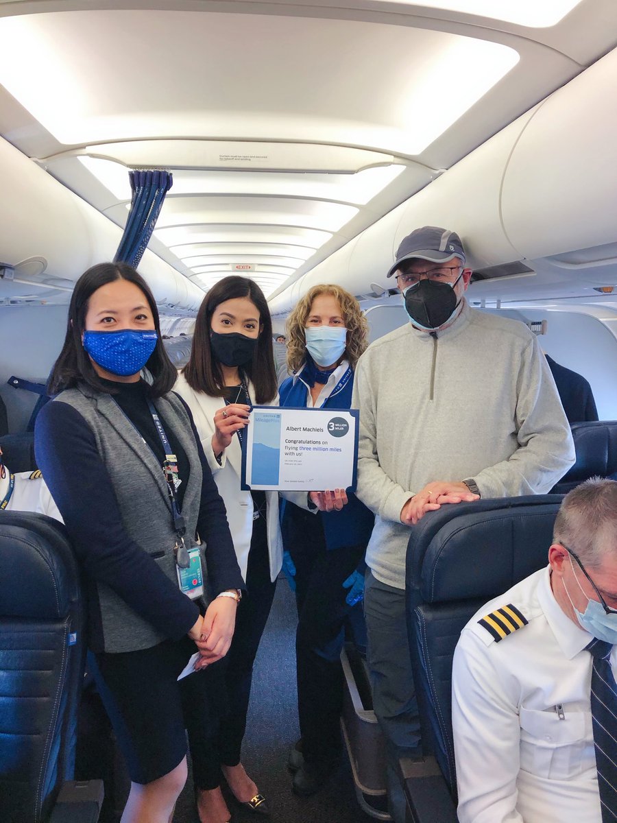 Congratulations Mr. Machiels on crossing 3 MILLION MILE mark on his United flight today. ✈️ #MyUnitedJourney #3millionmiles #UAIFSbaseSFO #beingunited <a href="/united/">United Airlines</a> <a href="/ivysun0114/">Ivy Sun ☀️ 珮雯</a> @nbyunriedel <a href="/clarissamperez1/">Clarissa Perez</a> <a href="/JWolfeUAL/">John Wolfe</a> @StephanieSFOSIS