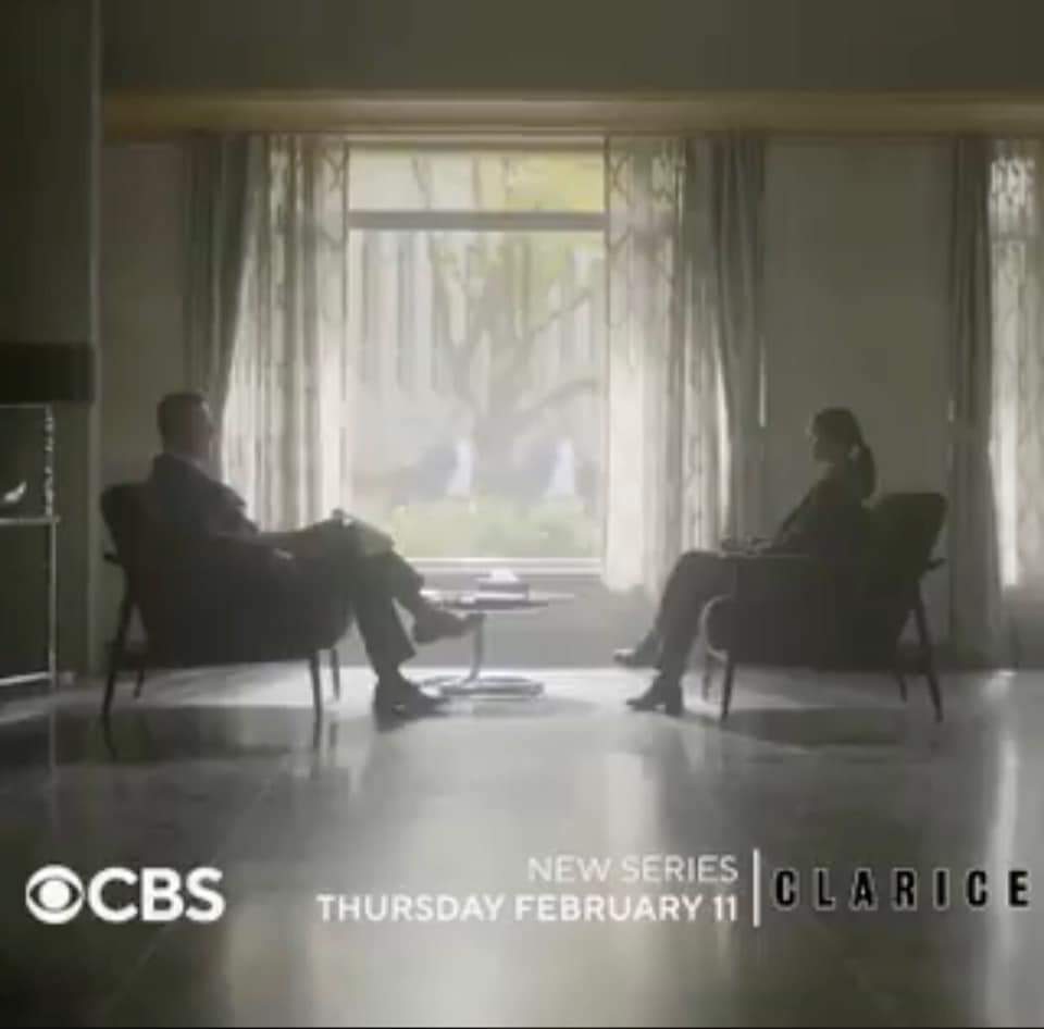starlessluc's tweet photo. Clarice producers: "Hey can I copy your homework?"
Bryan: "... Okay, but at least change it so it doesn't look the same"
Clarice:
#hannibal #clariceshow #thebarwaslowbutholyshit #noexpectations #stilldisappointed #isthisevenlegal? https://t.co/nzCeG856Ly