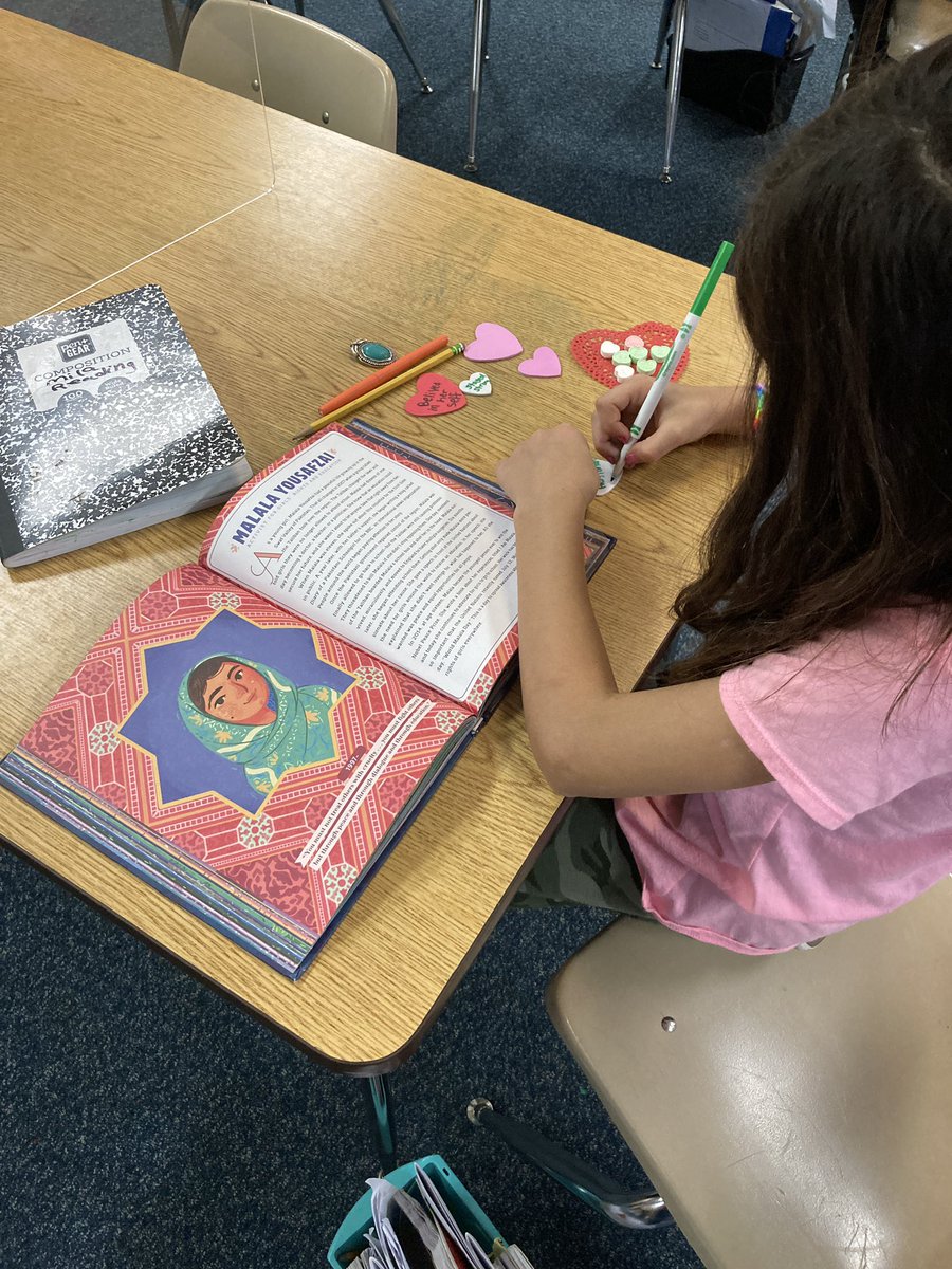 UtterMrs's tweet photo. We had fun introducing our new biography today. We had a conversation about biography by learning about the creator of conversation hearts, making discoveries about biographies, and turning those discoveries into conversation hearts in our notebook. @cfisdfiest @CFISD_ELAR2_5 https://t.co/TDvBVD9Nzu