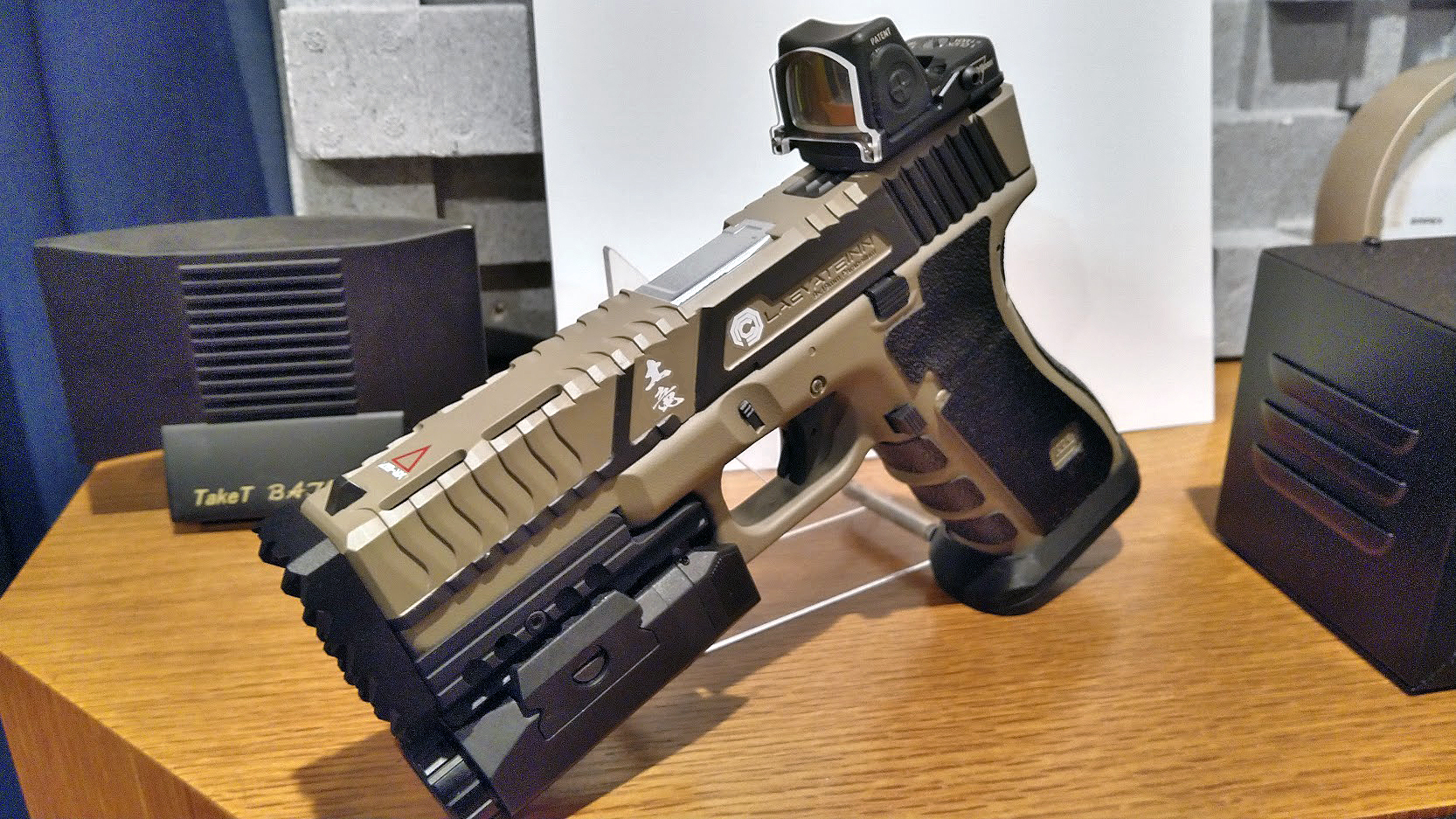 M9A1 電動ハンドガン　ラップ塗装スライド 楽天市場】電動ハンドガンM9A1用 スライド一体型マウントレイル