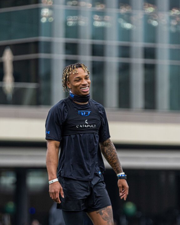 UCLAStrength's tweet image. Smile if you’re ready for training tomorrow 😁