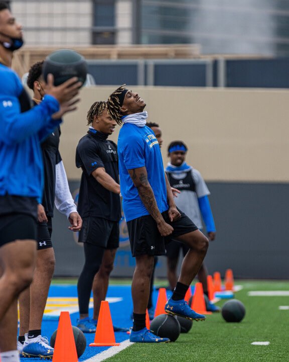 UCLAStrength's tweet image. Smile if you’re ready for training tomorrow 😁