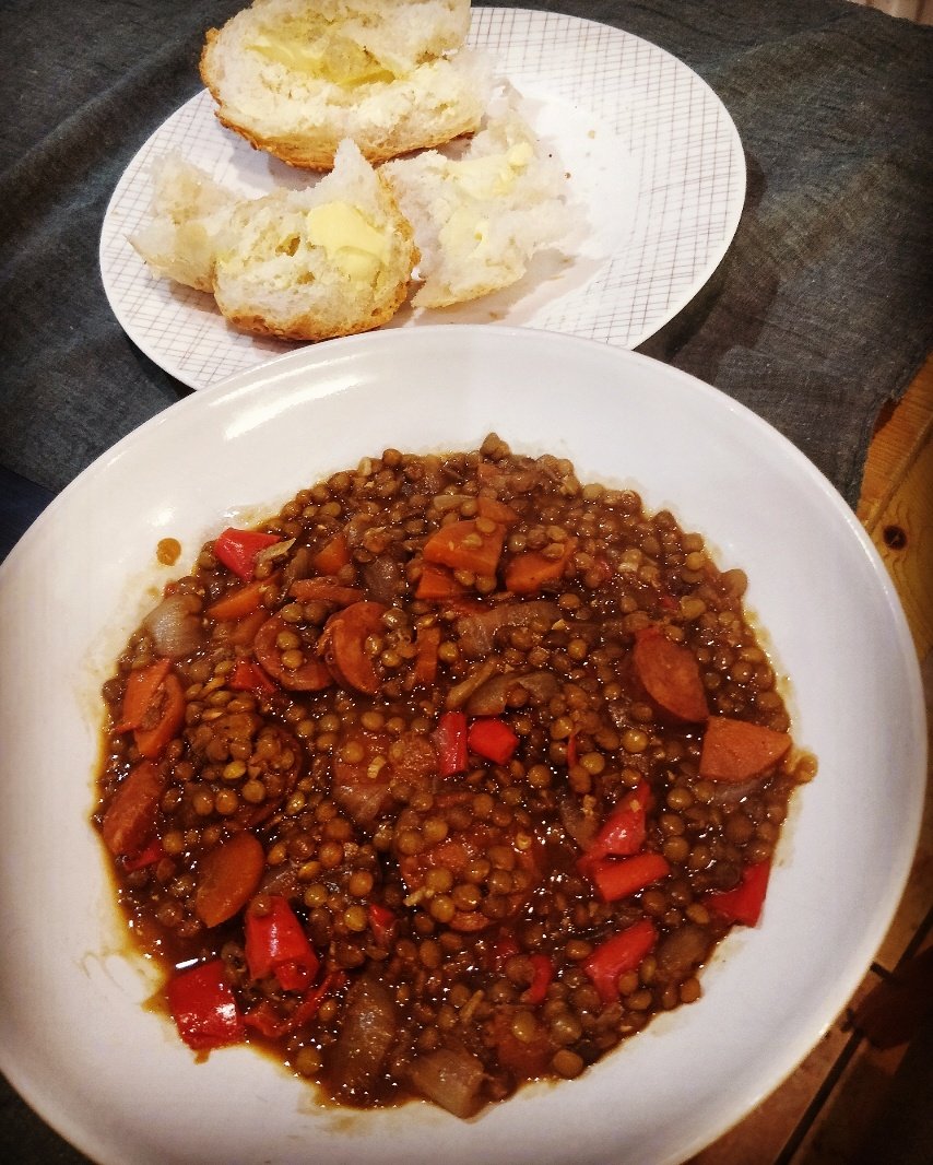 CookEffing's tweet image. Is there ever a scenario where lentils actually don't look shite?
 Lentil and chorizo stew tho, looks crap, tastes amazing🍲
