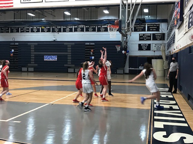 jim_polansky's tweet photo. Basketball season opens in Huntington with a Blue Devil win. Thank you to student-athletes, coaches and staff from both Huntington and Smithtown, as well as to the officials, for doing it right! @HUFSD @SectXISuffolk #HuntingtonPride https://t.co/Nbn68N4i69