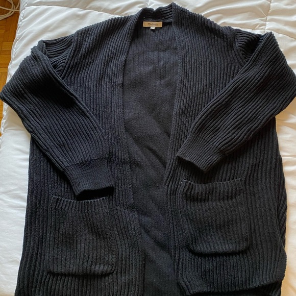 amberlynn3695's tweet photo. So good I had to share! Check out all the items I'm loving on @Poshmarkapp #poshmark #fashion #style #shopmycloset #madewell: https://t.co/zs3QDJ65yh https://t.co/pWh8NPTcCD