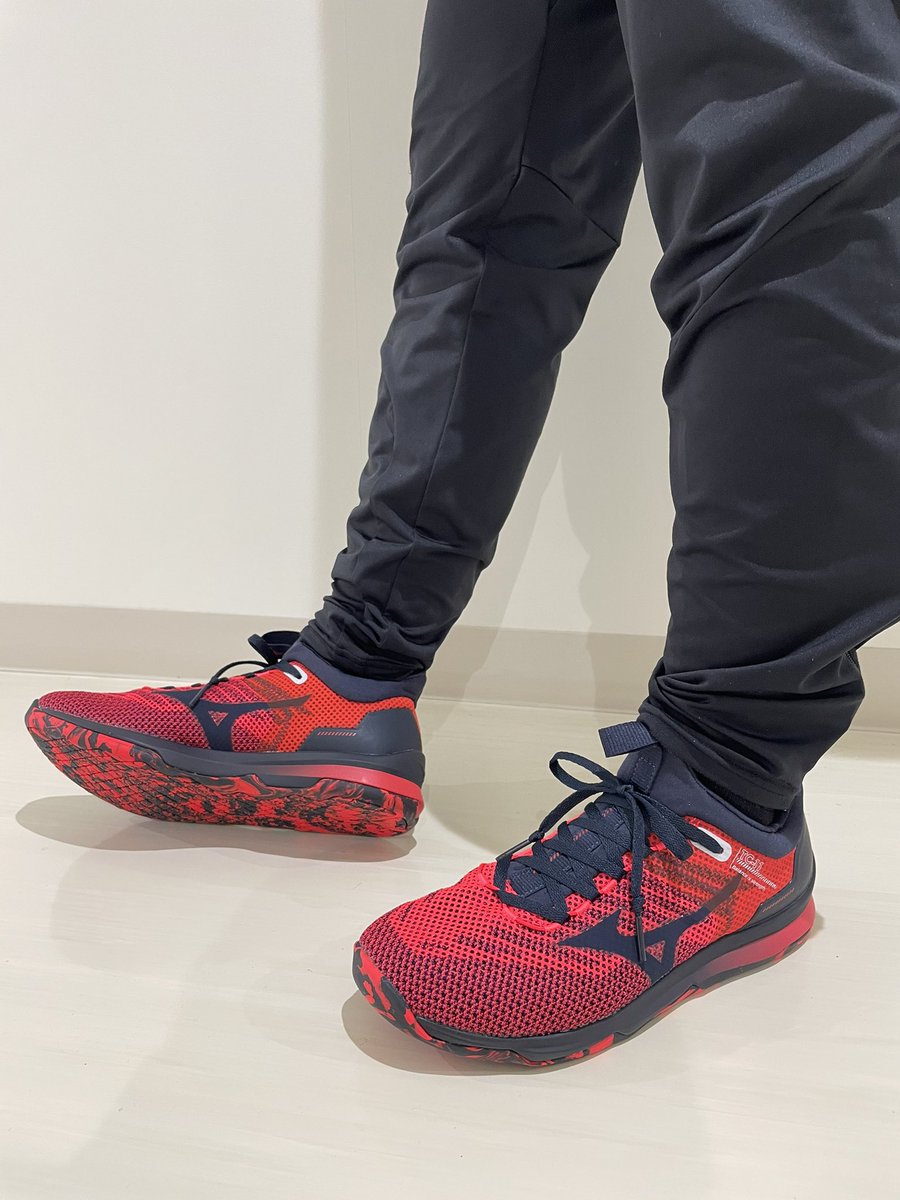 yamadaeri19's tweet photo. バランスもとれてかなりトレーニングしやすいです!!!
素晴らしい!!!
@Mizuno_Tokyo
#CT11
#31GC2101
#balanceisstrength
#トレーニングシューズ https://t.co/BWLKWCnoOF