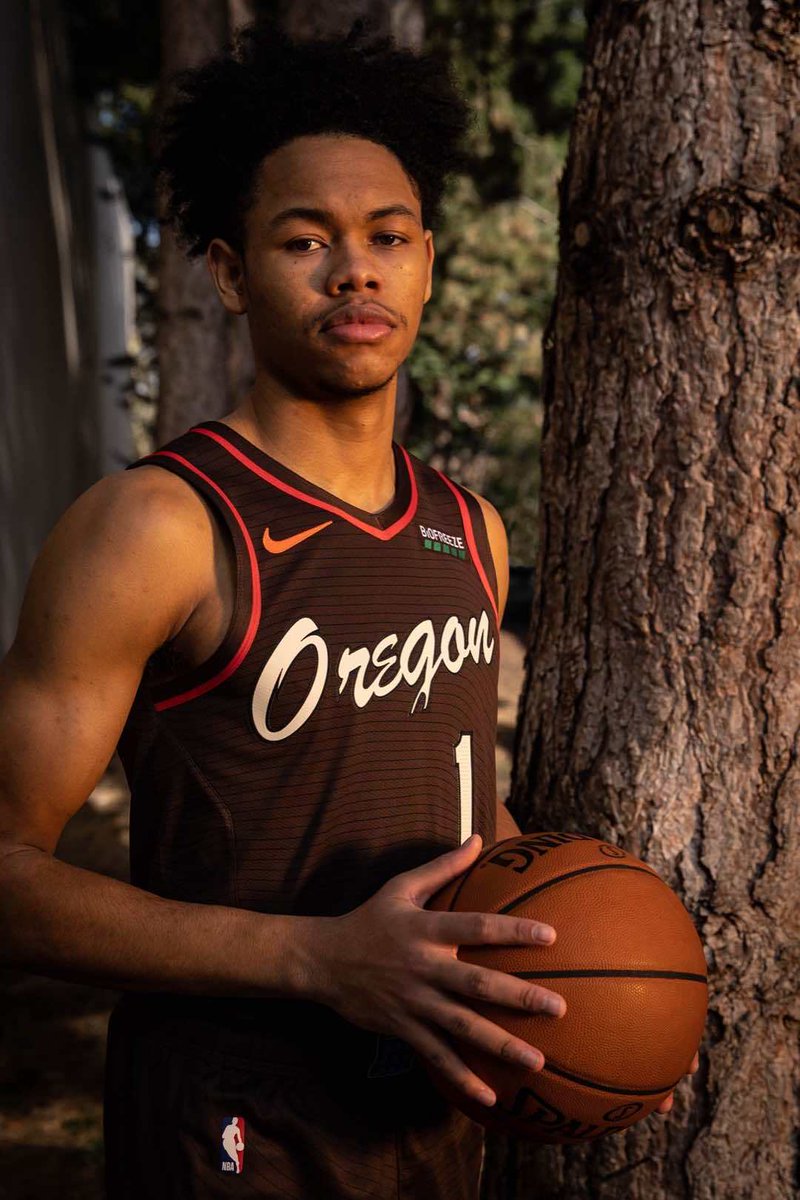 New Blazers uniform 'represents the beautiful landscape of Oregon