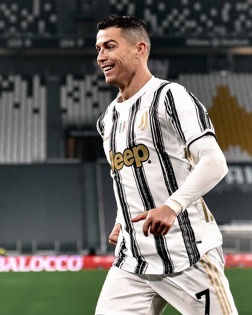 9. Most consecutive away goals in the three-point eraCristiano Ronaldo scored in 9 consecutive away games in Serie A, more than any other player in the three-point era.