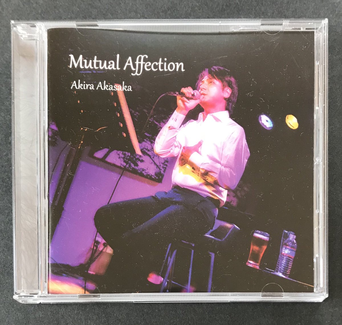 michiko19731112's tweet photo. #MutualAffection
#Reaction に続き…
2019年2月11日に発売されたミニアルバム📀
『恋心』『SUNNY DAY』はシングル配信もされてます🎵
まだ再始動に気付かず、同じ年の🎄イベントで購入しました💚
赤坂くんの写真を見ながらイヤホンで『恋心』を聴くのが大好き😅(モハヤヘンタイ💧)
#赤坂晃 https://t.co/g7B7y6maZS