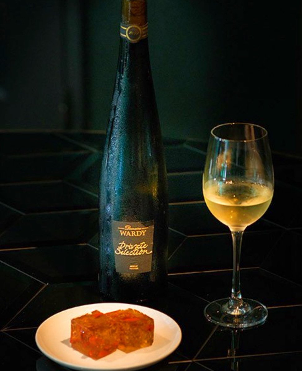 Evercohol's tweet image. This case of 6 exceptional #muscat will allow you to discover 3 different #terroirs and #winemaking styles:
- #LEBANON 🇱🇧 Domaine Wardy Muscat-Viognier x2 
- #TURKEY 🇹🇷 Kavaklidere Muscatx 2
- #XINJIANG 🇨🇳 Puchang Muscat x 2
#hongkong #ChineseNewYear 
Whatsapp 56007571 to order