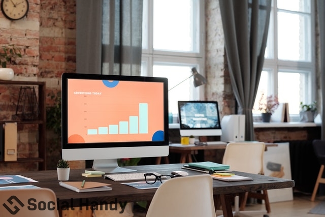 handy_social's tweet photo. βSell the problem you solve. Not the product you make.β
#seotool #socialhandy #socialmarketing #9tothrive #communityovercompetition #creativeprenuers #digitalmarketing #dmcollective #dreamersanddoers #freelancelife #freelancingfemales #herestothecreatives... https://t.co/GjDhn3Ymvq