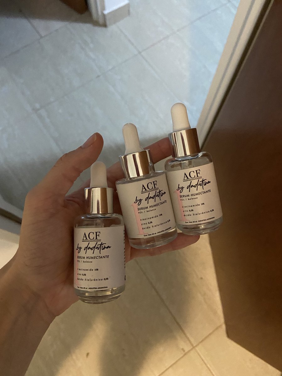 macucabeza's tweet image. Y entra el tercero. ¿Será el cuarto en formato refill? @dadatina