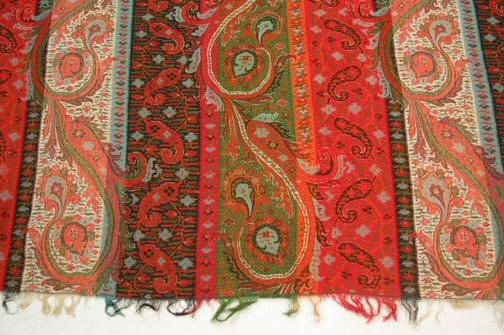 In the 16th Century Persian Royalty gifted luxurious Kashmiri shawls as a kind of “robe of honor.”Then - 19th C- Kashmiri Princes began gifting Paisley Kashmir shawls to Europeans & their popularity surged when Napoleon’s wife, Empress Josephine, took a massive shine to them.