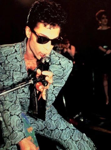 Paisley Bonus - some iconic figures donning the Kashmiri Paisley! @prince  @thebeatles  @DavidBowieReal  @MickJagger