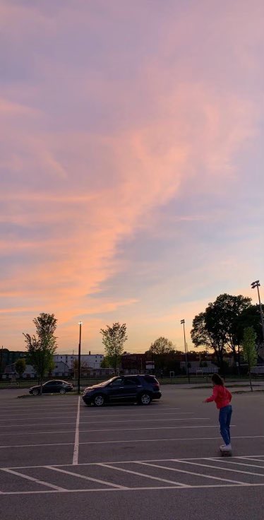 louiss151's tweet photo. Galvin middle school. In the summer and pre-covid days. A place where all the kids would go and just have fun and hang out and catch up and tell stories of there week. #12HScav https://t.co/xu7slgjZvN
