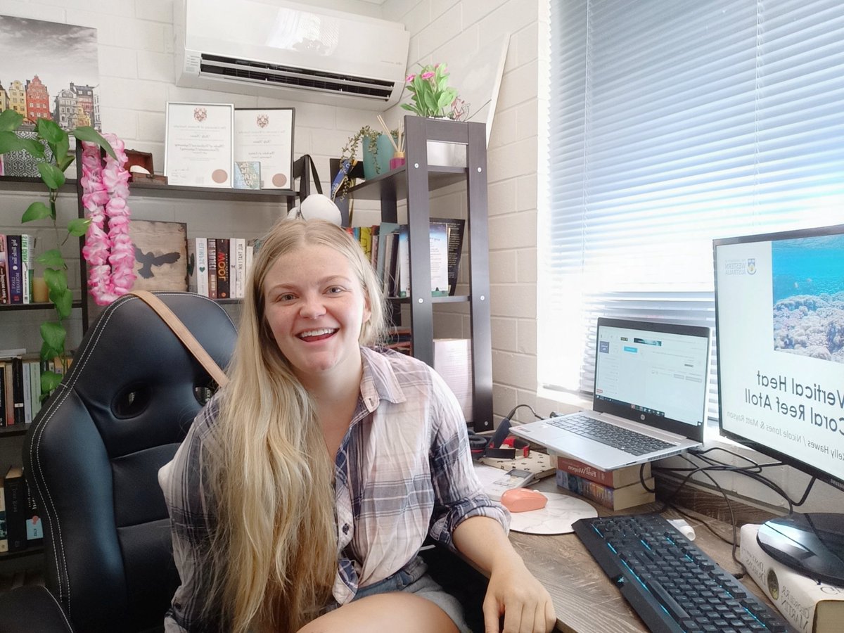 kell_hawes's tweet image. Stoked to be presenting in my very first conference on #WomenInScienceDay! I&apos;m so grateful to all the #WomenInScience who&apos;ve inspired me to be where I am today. It shows how far we&apos;ve come that I&apos;ve been surrounded by role models all my life! #amos2021 @AMOSupdates