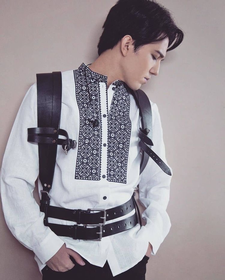 SolcitoVallo's tweet photo. REQUEST @dimash_official @MTV #FridayLivestream 
🔅♂️🤩😍🔥 https://t.co/QWrKrWmwDL