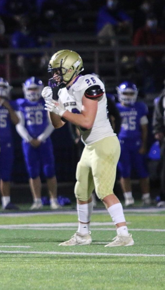 The_Sports_Web's tweet photo. Going Up! When you’re grabbing a soft drink or condiments this summer at Culver’s BG...look up at these two exceptional #HSFB Players! @ccoop2_  &amp; @ReceJones26 🏈@BGHSPurplesNews @culvers Co-Players 2020 Thanks to Culver’s for many years of local HS sports support @DamonOak 🏆 https://t.co/W0Argw7nYf