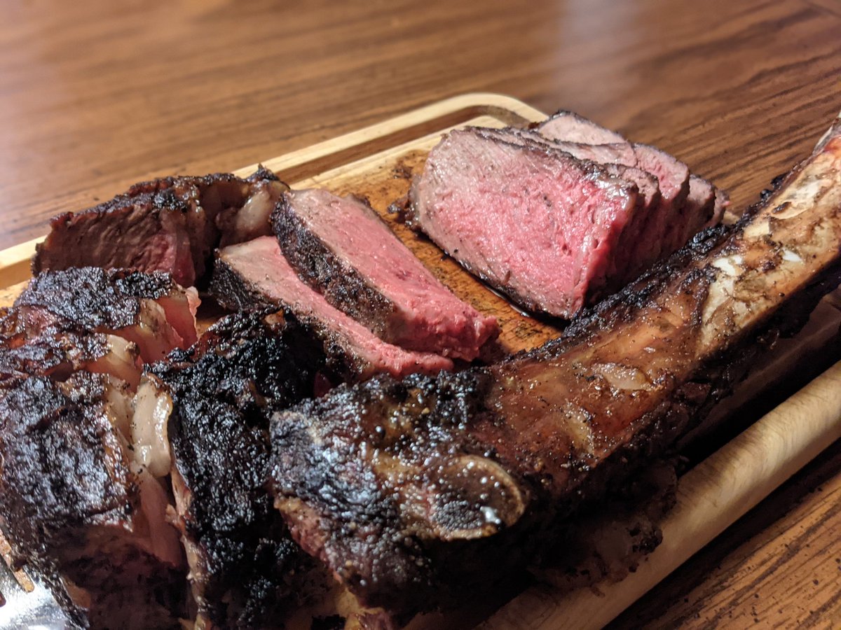 ChadDrobish's tweet photo. @thecookingguy thank you for your work: 1+ hour room temp, s&amp;p and some g powder... Sear, indirect heat ... Flare ups! But all came out awesome. https://t.co/E7UbMVlB5j