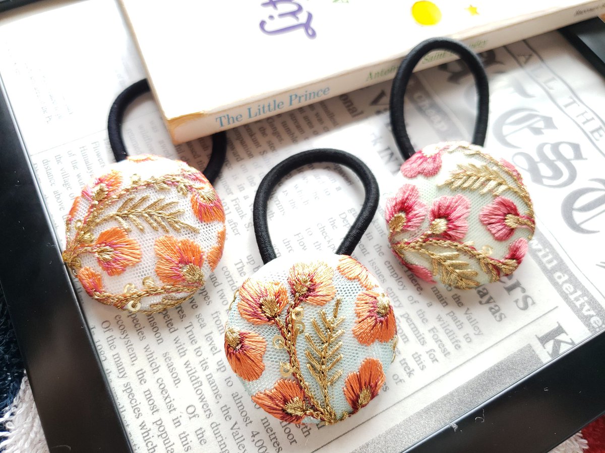 倉庫 インド刺繍リボンとボタンの髪飾り nascd.edu.bd