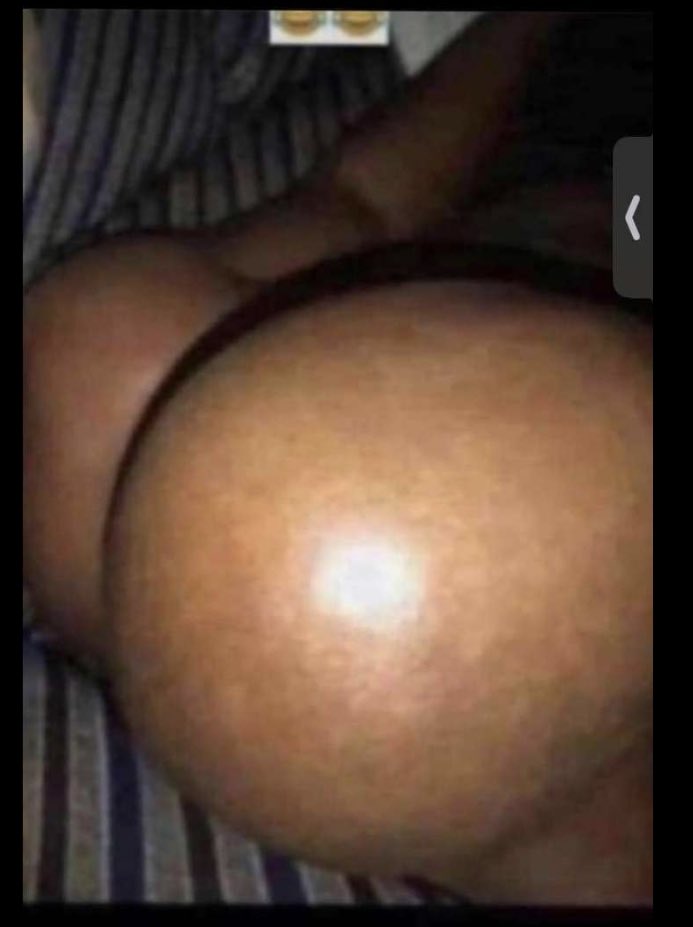 LuvDee1's tweet photo. That’s a head dumbass😂🥶 https://t.co/3aVewQGz4B